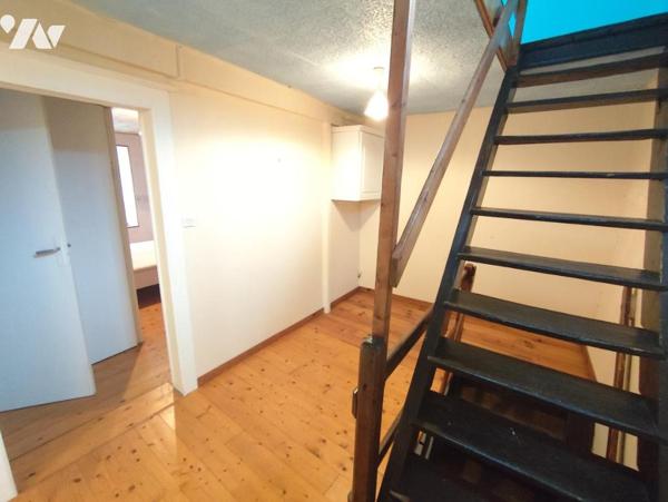 MAISON DE VILLE AVEC JARDINET - STENAY