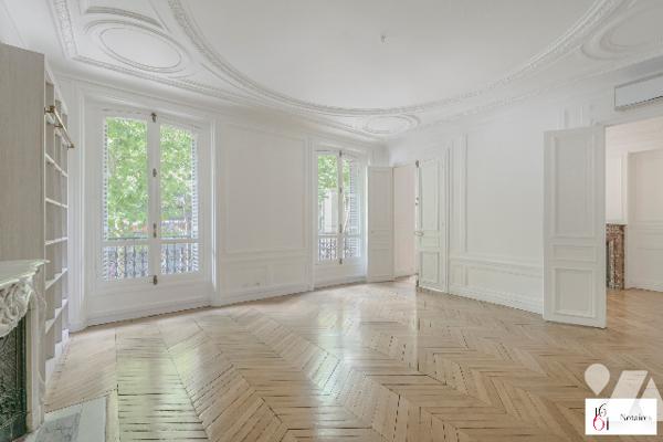 Appartement 213 m² - 7 pièces