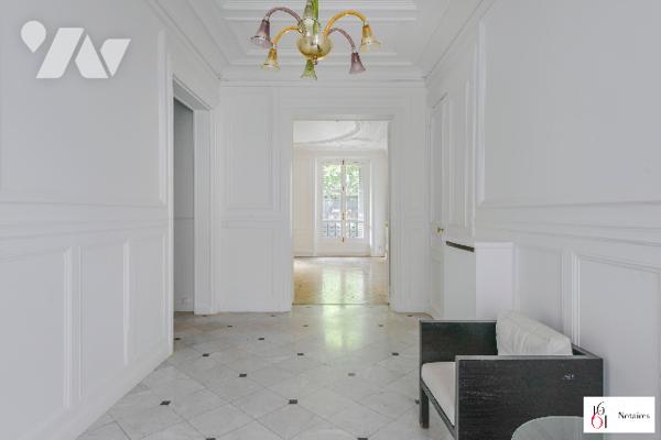 Appartement 213 m² - 7 pièces