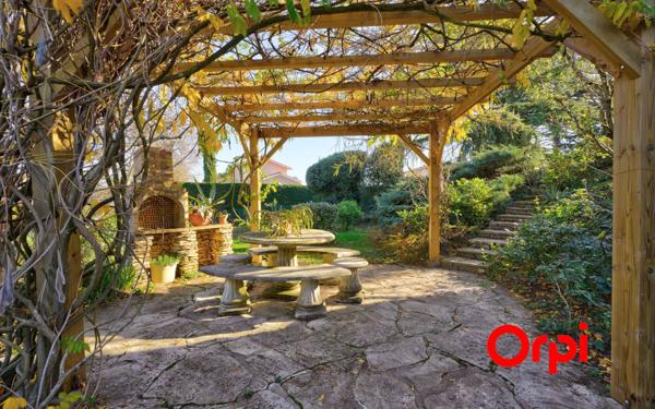 Maison à vendre    5 pièces • 130 m2 Craponne