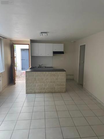 Location - Maison Avallon 89200 1 pièce 84 m 2