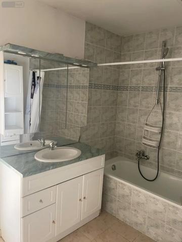 Location - Maison Avallon 89200 1 pièce 84 m 2