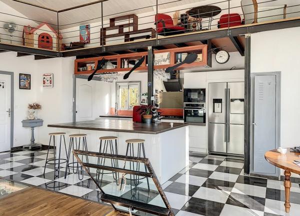 Maison à vendre    5 pièces •  Vendat