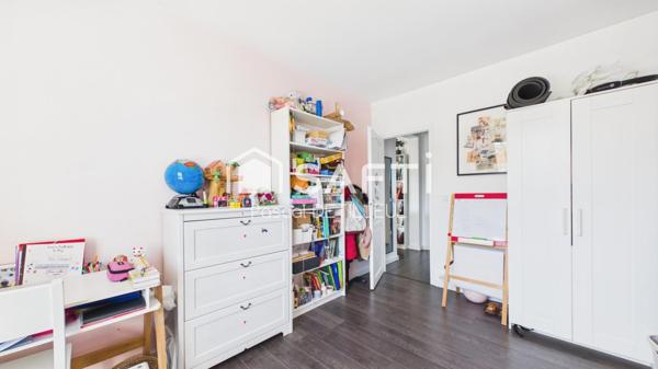 SAINT-CLOUD - Val d'Or appartement 4 pièces 72m2  Balcon de 12m2