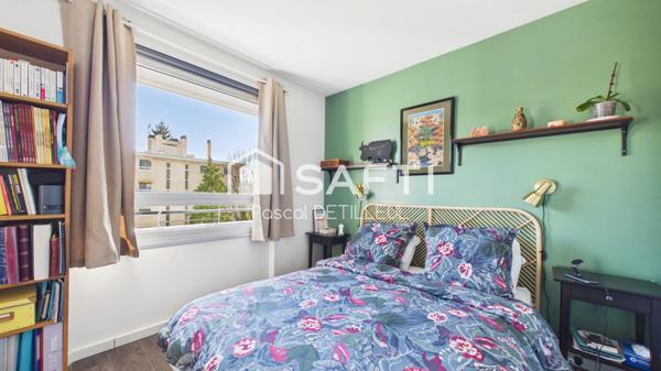 SAINT-CLOUD - Val d'Or appartement 4 pièces 72m2  Balcon de 12m2