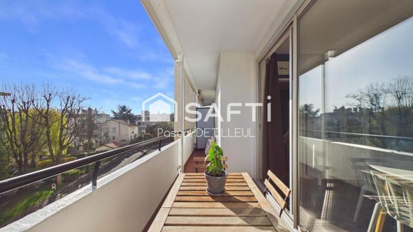 SAINT-CLOUD - Val d'Or appartement 4 pièces 72m2  Balcon de 12m2
