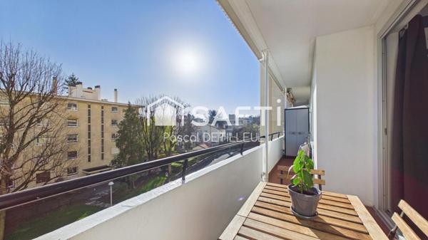 SAINT-CLOUD - Val d'Or appartement 4 pièces 72m2  Balcon de 12m2