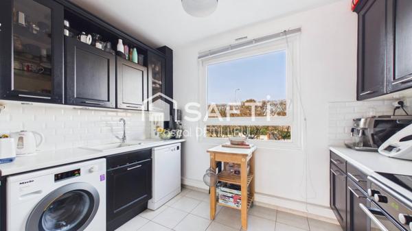 SAINT-CLOUD - Val d'Or appartement 4 pièces 72m2  Balcon de 12m2