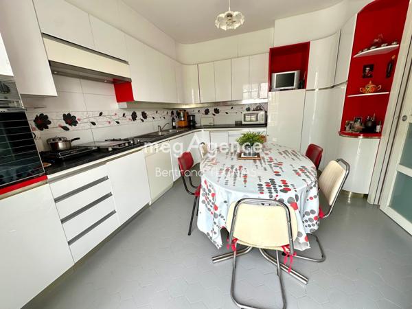Maison à SAINT-ETIENNE-EN-COGLES, 35460 - 6 pièces 151m²