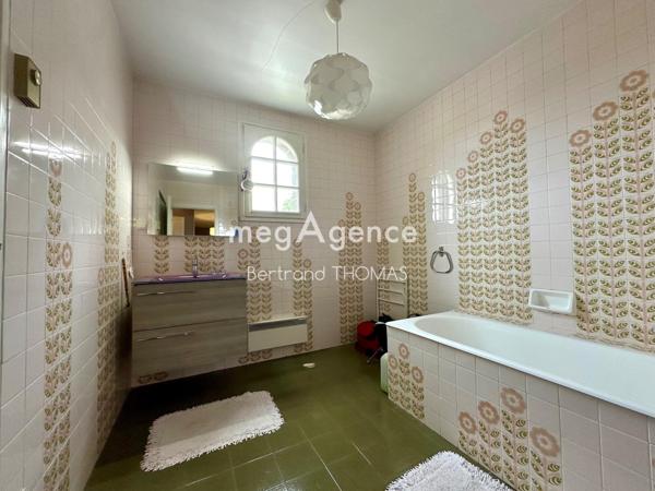 Maison à SAINT-ETIENNE-EN-COGLES, 35460 - 6 pièces 151m²