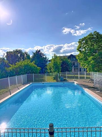 Studio avec terrasse, jardin et piscine à 10 min de Genève !
