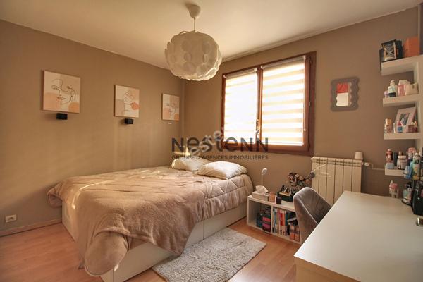 Bel appartement T4 rénové, avec terrasse fermée et aucun travaux à prévoir