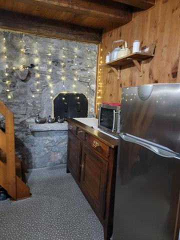 Maison sur 3 etages, 12 couchages une cave de 20 m2