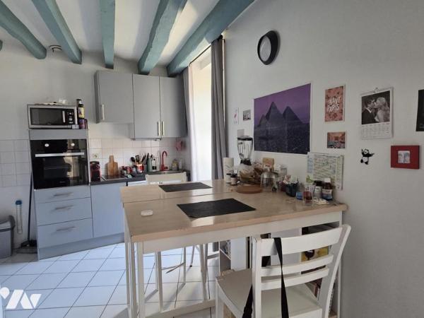 Immeuble avec locataires en place, plein centre-ville de Château-Gontier