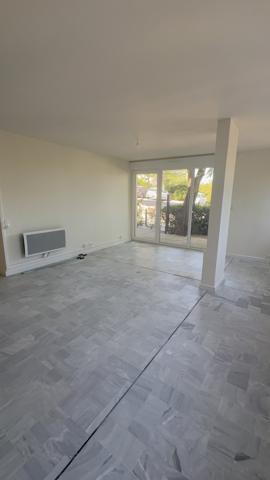 À louer – Bel appartement T2 de 51 m² avec terrasse et parking – Marseille 12e (Frais réduits)