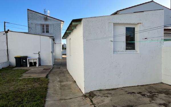 Maison à vendre    3 pièces •  Royan