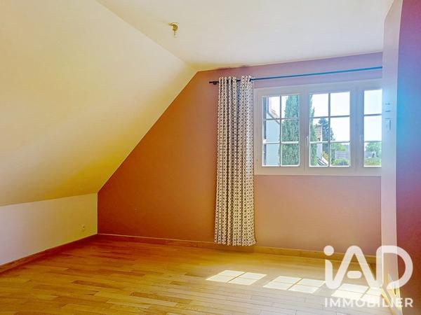 Maison à vendre 12 pièces 240,18 m² Saint-Georges-sur-Baulche