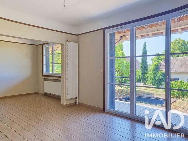 Maison à vendre 12 pièces 240,18 m² Saint-Georges-sur-Baulche