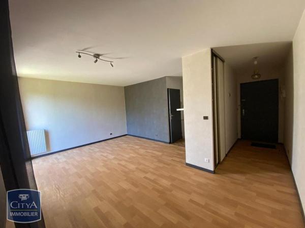 Appartement à louer 1 pièce 32.48m²