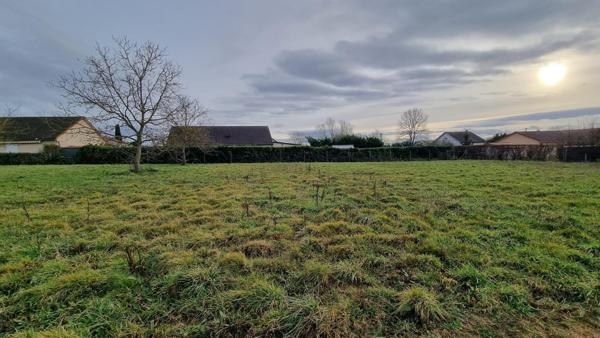 Terrain à batir Vendat viabilisé 579 m²