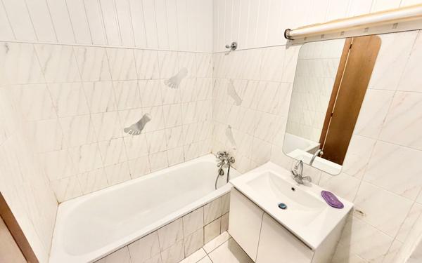 Appartement à vendre    1 pièce • 28,50 m2 Sevran