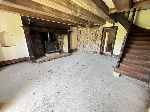 Maison à vendre à Ydes dans le Cantal (15210), ref : 86T-15029