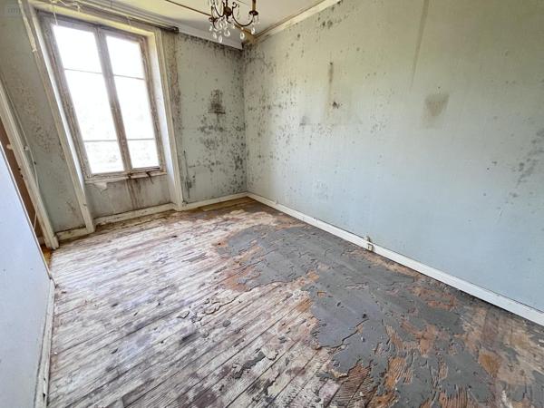 Maison à vendre à Ydes dans le Cantal (15210), ref : 86T-15029