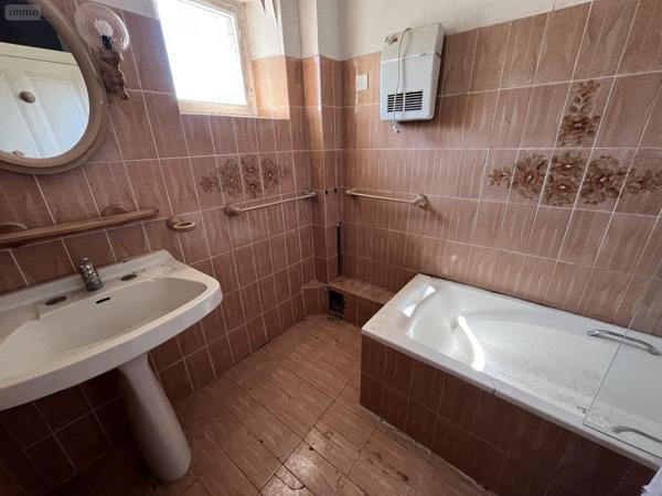 Maison à vendre à Ydes dans le Cantal (15210), ref : 86T-15029