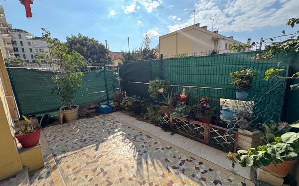 Appartement à vendre    1 pièce • 45 m2 Cagnes-sur-Mer