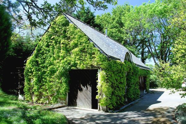 L’ élégance de la Pierre, Charme Breton et Performance Énergétique Réunis à Ploemel!