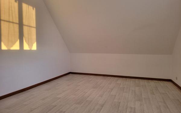 Appartement à louer    4 pièces •  Saint-Benoît-sur-Loire