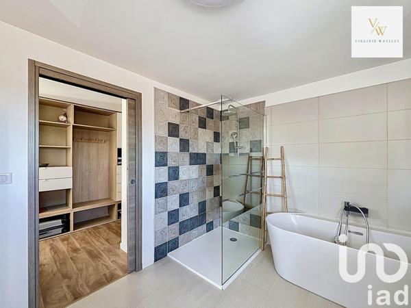 Maison à vendre 7 pièces 222 m² Saint-Clément-de-Rivière