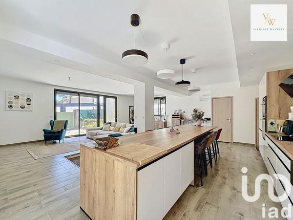 Maison à vendre 7 pièces 222 m² Saint-Clément-de-Rivière