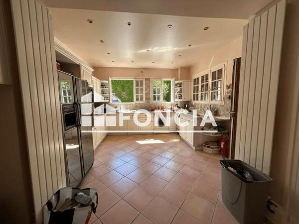 À vendre Maison 9 pièces 320 m² - Presles-en-brie 77220