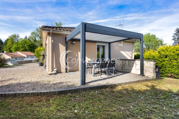 Maison
                                                                                                                                                                                                                                                                                                                        6 pièce(s)                                                                                                                                                                                                          4 chambre(s)                                                                                                                                                                                                          120  m²