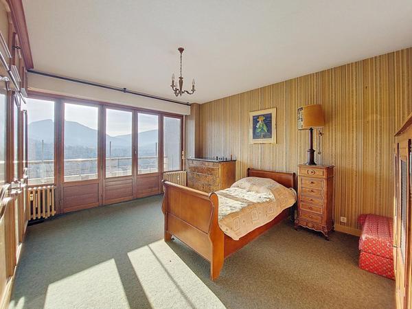 A proximité immédiate de la gare