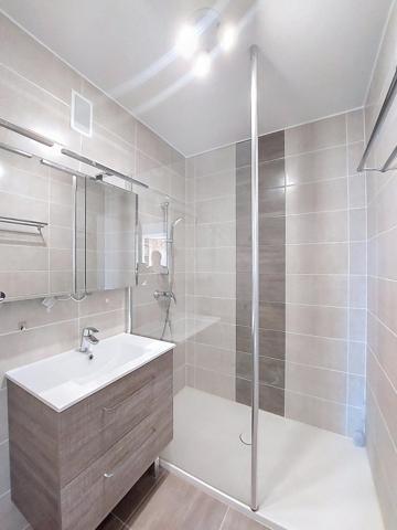 A proximité immédiate de la gare