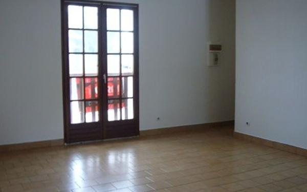 Appartement à louer    1 pièce •  Moussy-le-Vieux