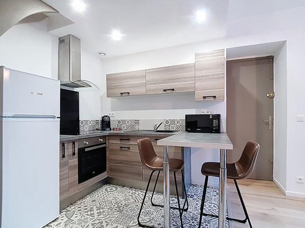 A LOUER PAU CENTRE  Appartement meublé T2 Duplex de 41.25 m² avec cave