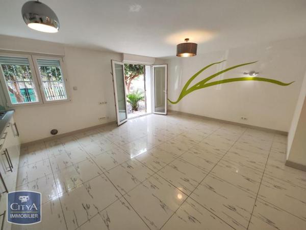 Appartement à louer 2 pièces 64.73m²