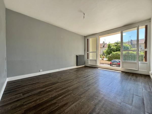 Appartement 3 pièces lumineux avec balcon, cave et stationnement - Quartier Mairie Alfortville