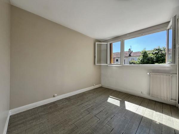 Appartement 3 pièces lumineux avec balcon, cave et stationnement - Quartier Mairie Alfortville