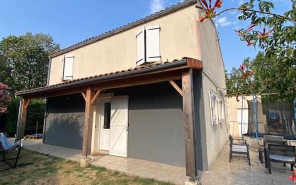 Maison à vendre    5 pièces • 143,23 m2 Rochefort