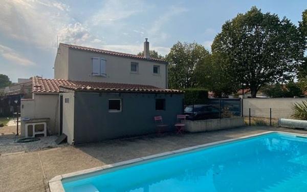 Maison à vendre    5 pièces • 143,23 m2 Rochefort