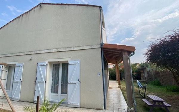 Maison à vendre    5 pièces • 143,23 m2 Rochefort