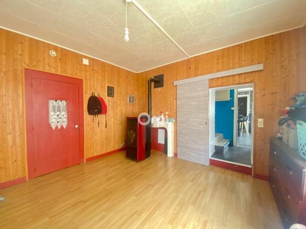 Maison à vendre    4 pièces •  Scey-sur-Saône-et-Saint-Albin