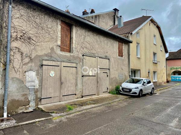 Maison à vendre    4 pièces •  Scey-sur-Saône-et-Saint-Albin