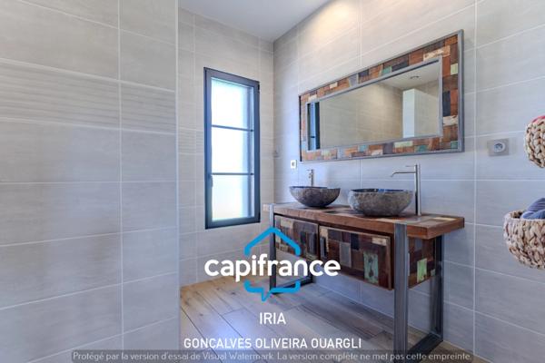 Maison contemporaine de plain-pied d'environ 144 m²-Quartier résidentiel recherché à PENNE D'AGENAIS (47)