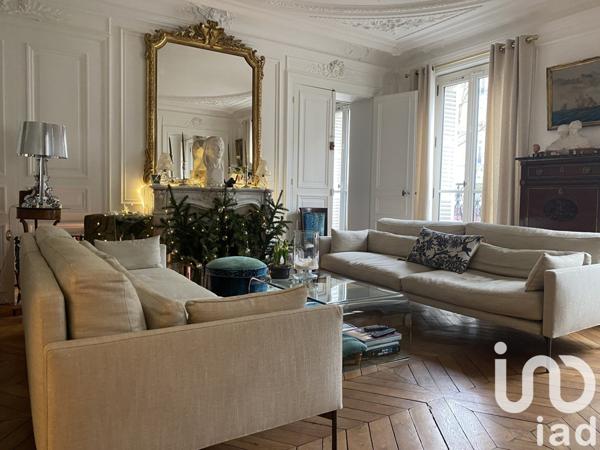 Appartement 5 pièces de 130 m² à Paris (75006)