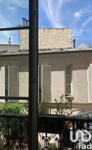 Appartement 5 pièces de 130 m² à Paris (75006)